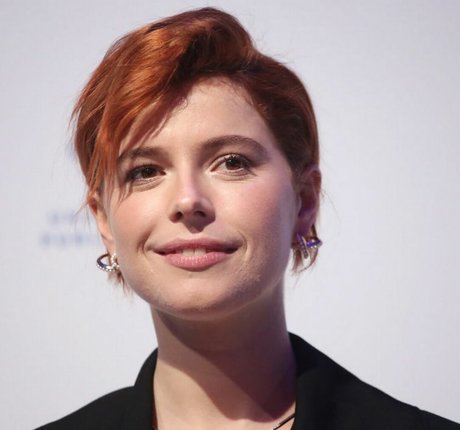 Jessie Buckley freie erwachsene fotos