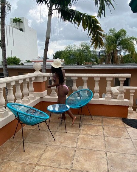 onlysstripper model schöne foto