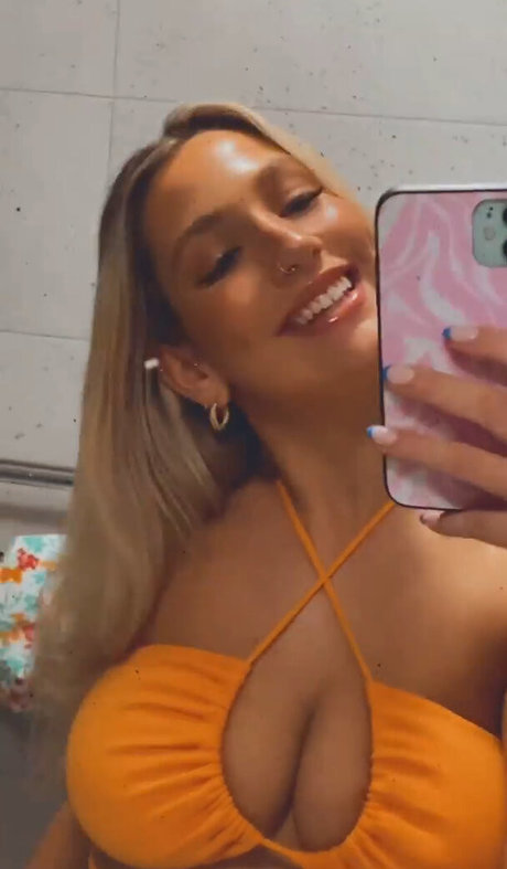 Ariel D porno perfekte bild