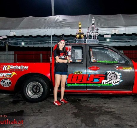 Saowalak Saifak porno kunst galerien