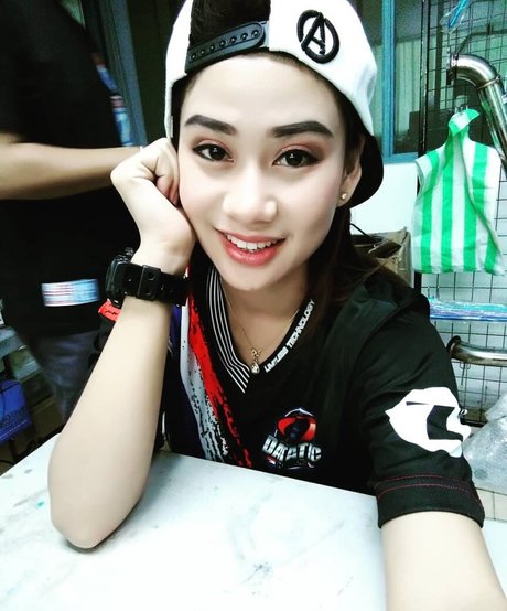 milf-mutter onlyfans exklusive akt bilder