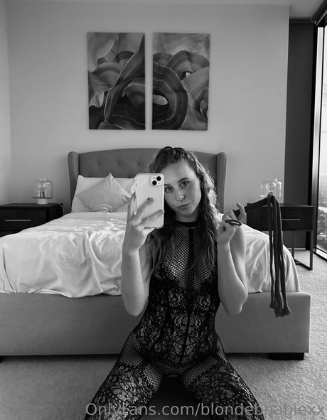 blondebhabiexx sexy pornostar galerien