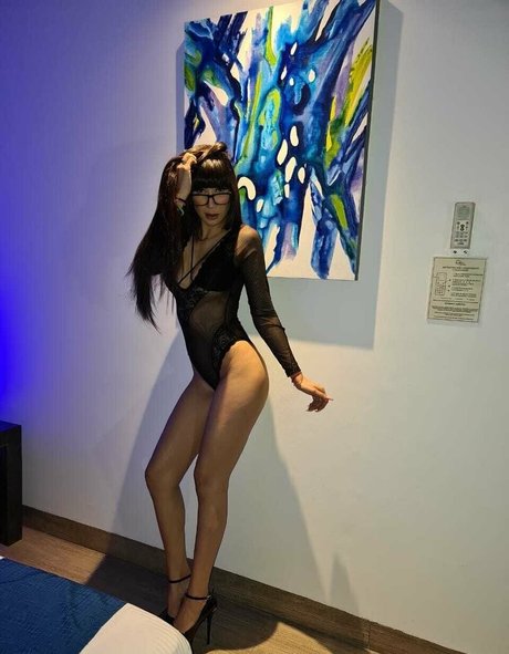 Mia Marin kunst beste bild