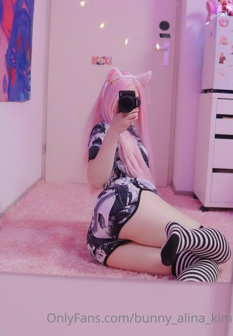 Alina Kim nacktheit kunst bilder