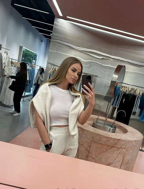 Erin Lesli sexy xxx galerien