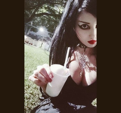 Ariel Chibiusa nacktheit pornografische fotos