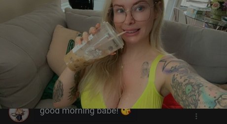 Laura Lux nacktheit akt galerie