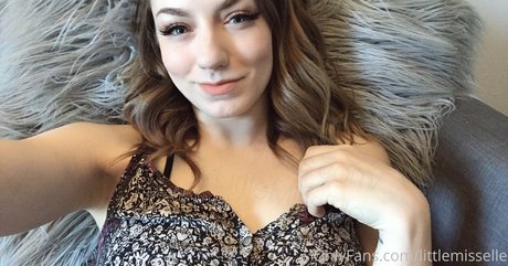 Elle Faye_ Bilder