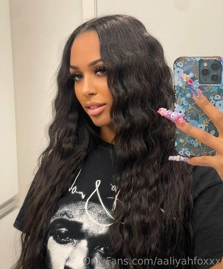 Aaliyah Foxxx freie pornographische foto