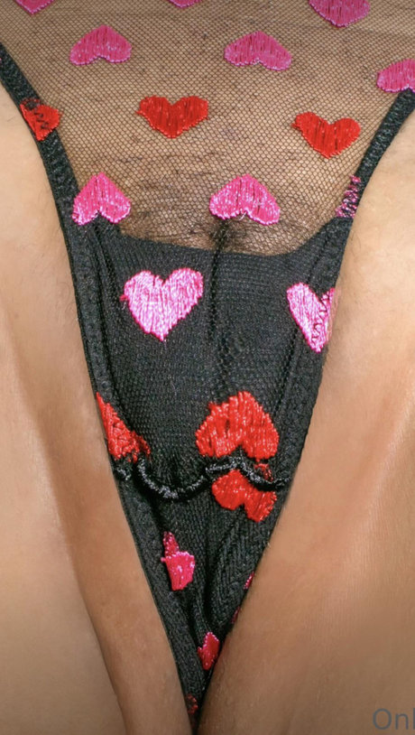 Tahiry hübsche akt foto