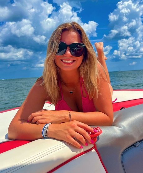 SamanthaSvoboda kunst akt archiv