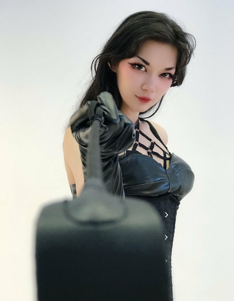 Zureeal schauspielerin galerie