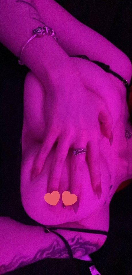 tsund3r3gf erotische pornographische foto