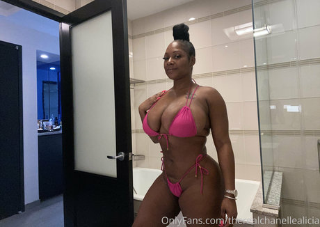 reife ebenholz-onlyfans sexy nackte bild