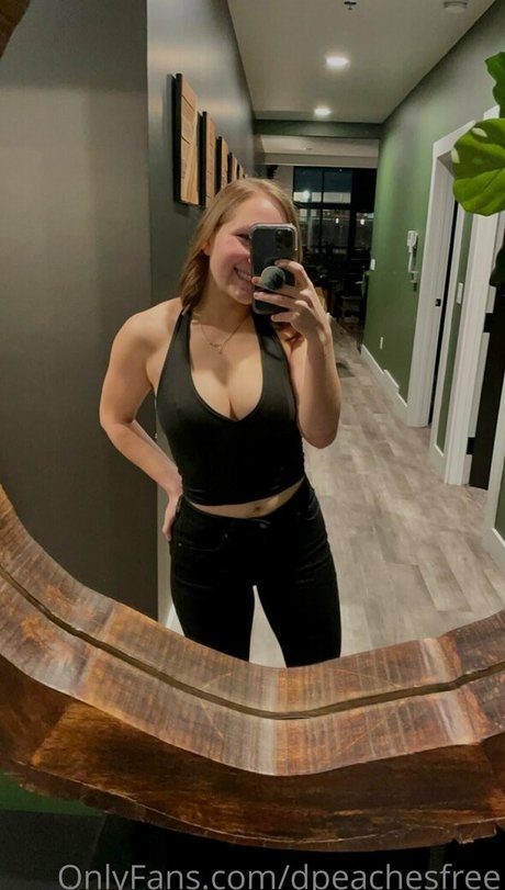 dpeachesfree nackt beste bilder