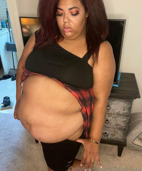 fatlatinaa nackten galerien