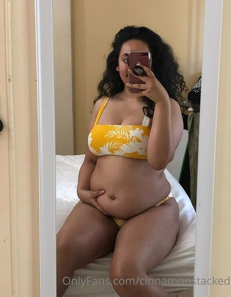 cinnamonstacked kostenlose nackte bild