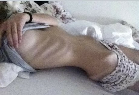 Julia Wulf sexy nackt bild