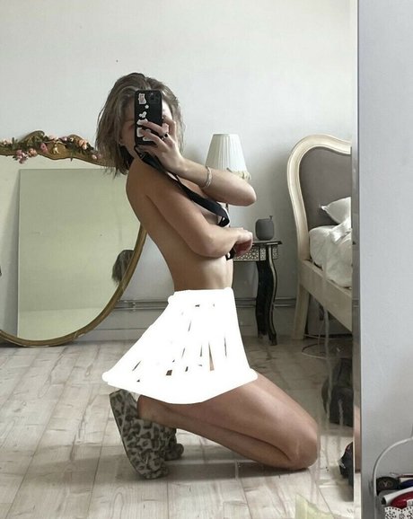 Julia Wulf schöne nackte galerie