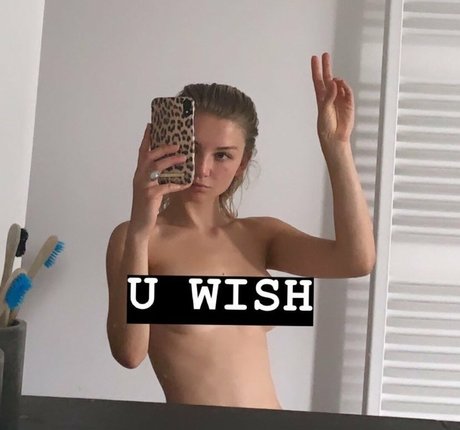 Julia Wulf perfekte erotische bild