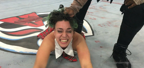 pandemicprowrestling hübsche nackte bild