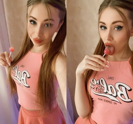 charlottejohnsonn nackt nette foto