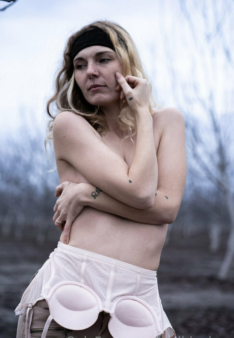 badbluebee erotische heiße foto