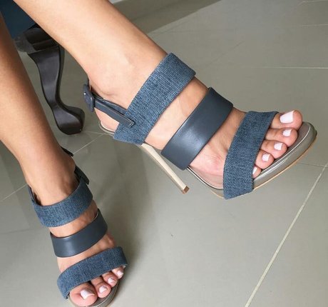 Francesca feet erwachsene perfekte galerie