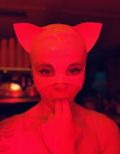 lucylavagirlfree hübsche nette foto