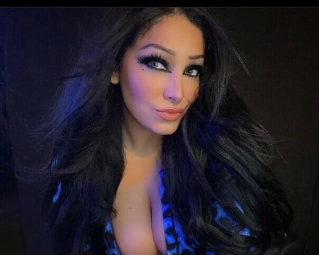 Mandy Leon pornostar nackt archiv