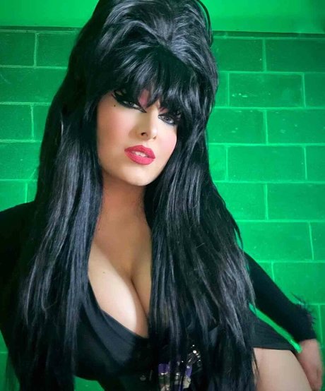 Mandy Leon schauspielerin nackt galerien