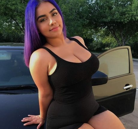 Megan Velez exklusive freie bild