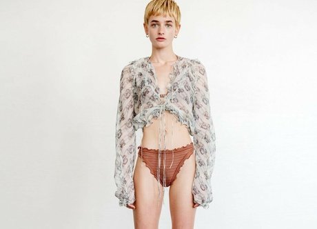 Esther McGregor pornostar akt archiv