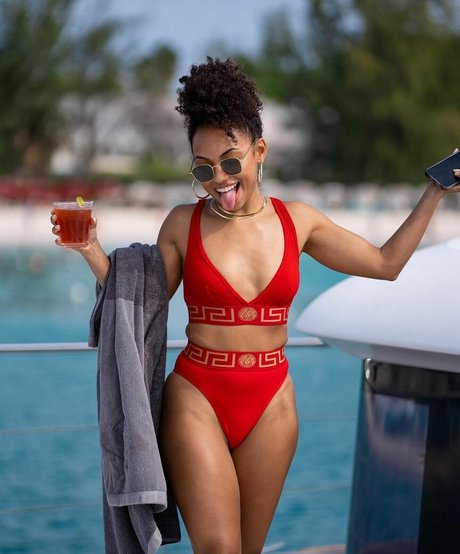 Logan Browning freie top fotos