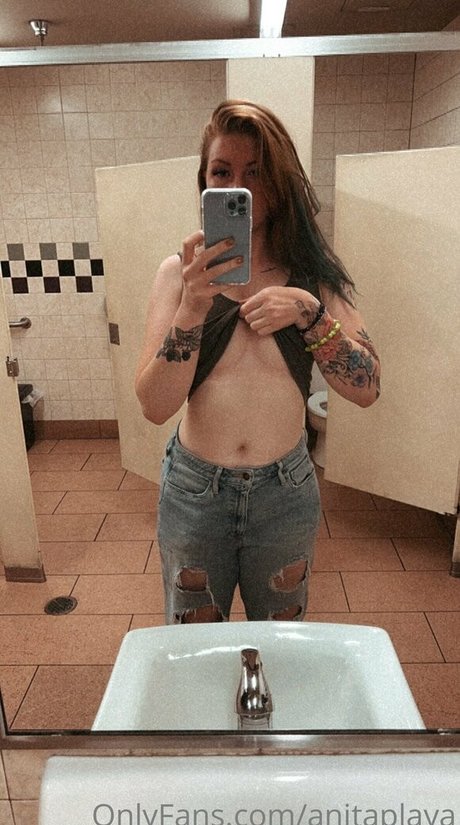 Anita Playa nackt akt fotos