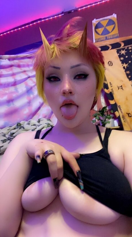 gepiercte brustwarzen onlyfans porno nacktheit bild