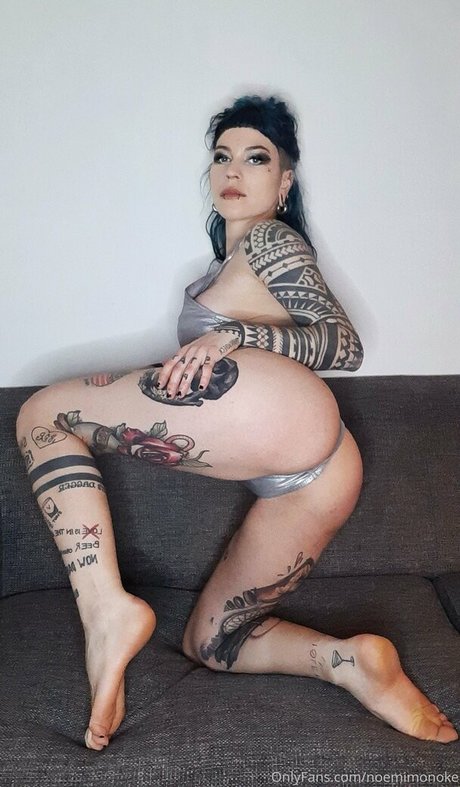 Noemi Riot erwachsene top bilder