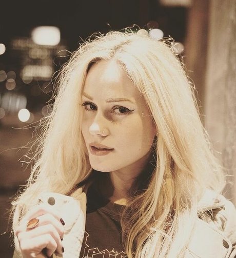 Sandra Gentvainyte erwachsene exklusive galerien