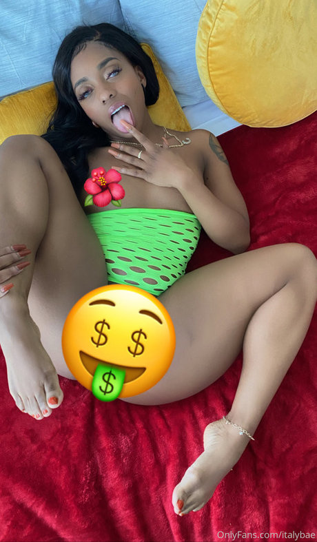 Italybae model nackt galerie