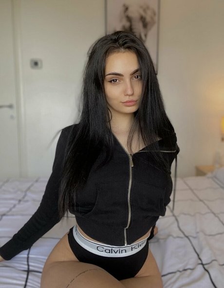 mikitty y nacktheit exklusive archiv