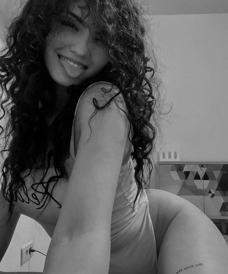 mikitty y hübsche schöne archiv