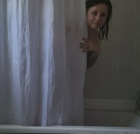 naughty nuka nacktheit heiße galerien