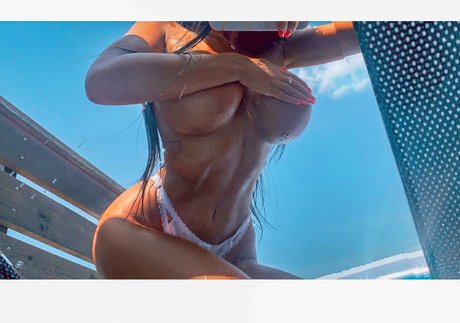 teen brille onlyfans nacktheit erwachsene bilder