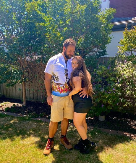 Dannielle Ashurst exklusive kostenlose bilder