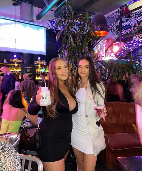 Dannielle Ashurst Bilder