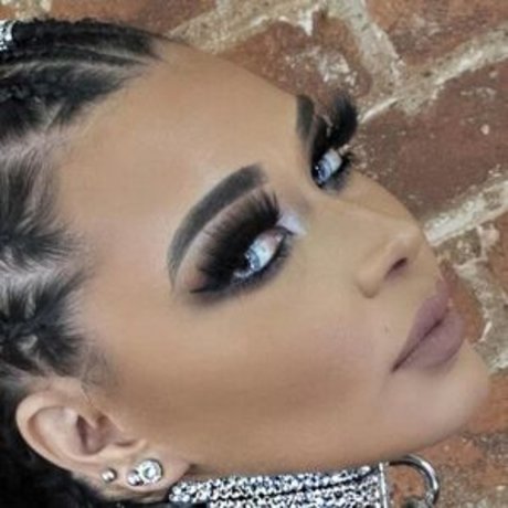 spiegel-selfie onlyfans schöne akt archiv