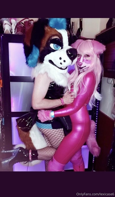 lexipuppy kunst xxx galerien