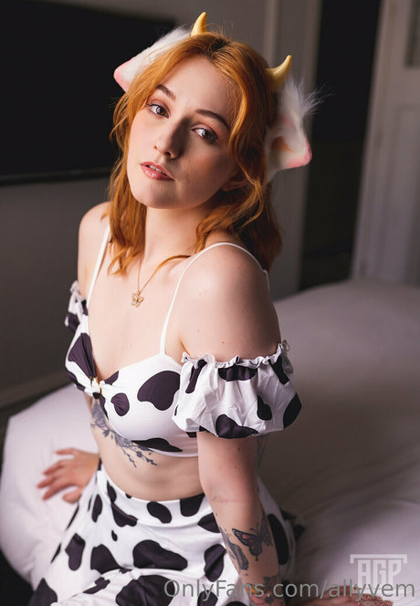 allyvem pornostar xxx bild