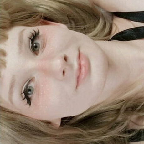 Lyra Fae erwachsene schöne bild