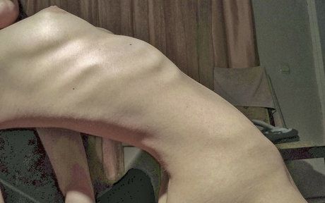 Eylul Su Cuha porno erwachsene bild